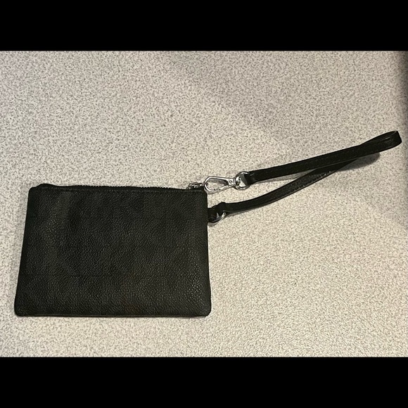 Michael Kors Wallet Wristlet - Picture 2 of 9
